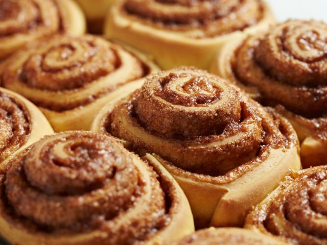 Plate of cinnamon rolls